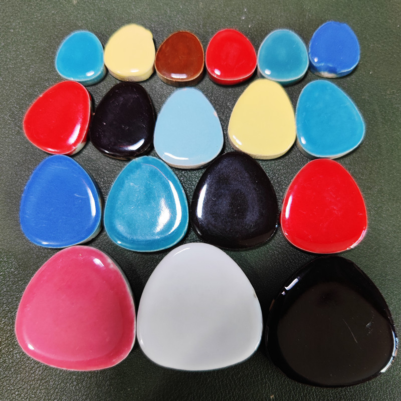 85 g/3 unces daudzstūra porcelāna mozaīkas flīzes DIY Craft keramikas flīzes, ovālas, olveida formas mozaīkas izgatavošanas materiāli, 4 izmēri, sajauciet tīru krāsu