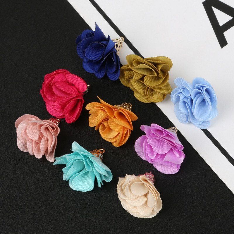 10 gab. 25 mm ziedu formas pušķu ornaments, mazs pērļu sprādzes apzeltīts zvana piekariņa pušķis mājas aizkaru dekorēšanai.