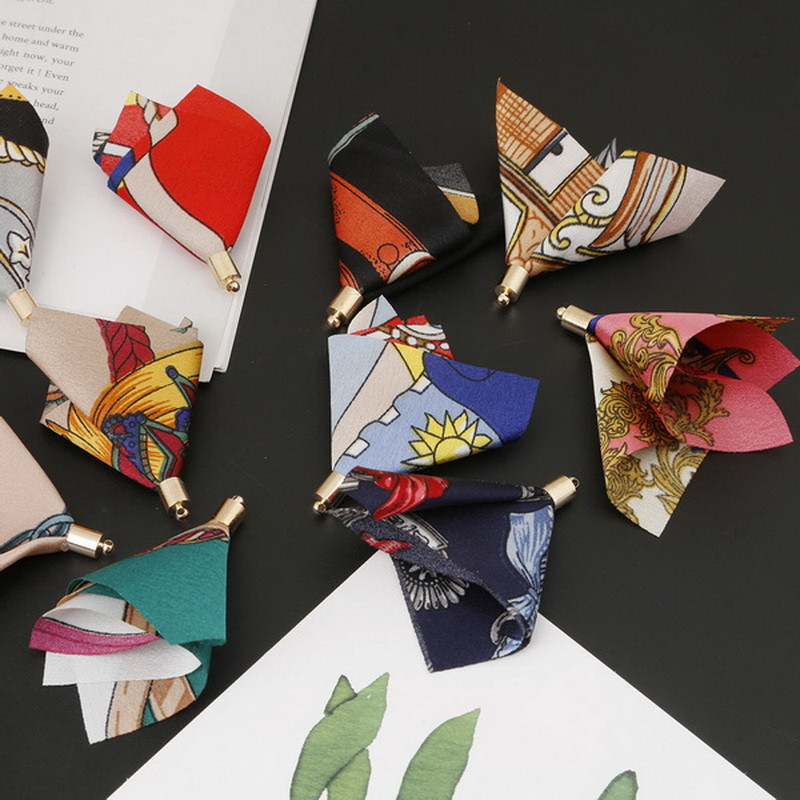 Modes 10 gab. Stila un krāsu kombinācija Šifona fribric, ziedu šarms ar bārkstīm pušķis auduma dekorēšanai, kulonu vintage pušķi