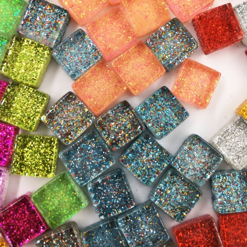 155 tk Erinevat värvi ruudukujulised sädelevad klaasmosaiikplaadid meisterdamiseks käsitöötarbed hobid käsitöö materjalid kunstklaas