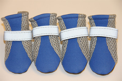 Elpojoši mājdzīvnieku suņu apavi Ūdensnecaurlaidīgi āra pastaigu tīkls Mīksti vasaras mājdzīvnieku apavi Naktī droši atstarojoši zābaki maziem un vidējiem suņiem