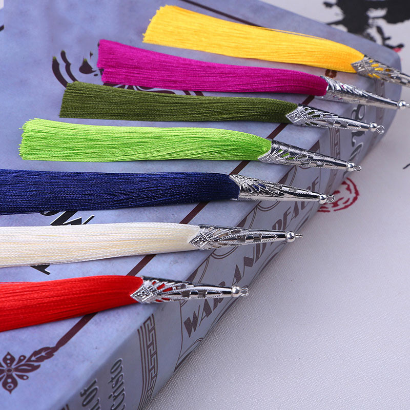 2/5 gab. Sakausējuma vāciņš zīdaini pušķi atslēgu piekariņš, roku darbs, mīksts pušķis ar cilpām amatniecībai, rotaslietu izgatavošanai, grāmatzīmju piekariņu dekorēšanai