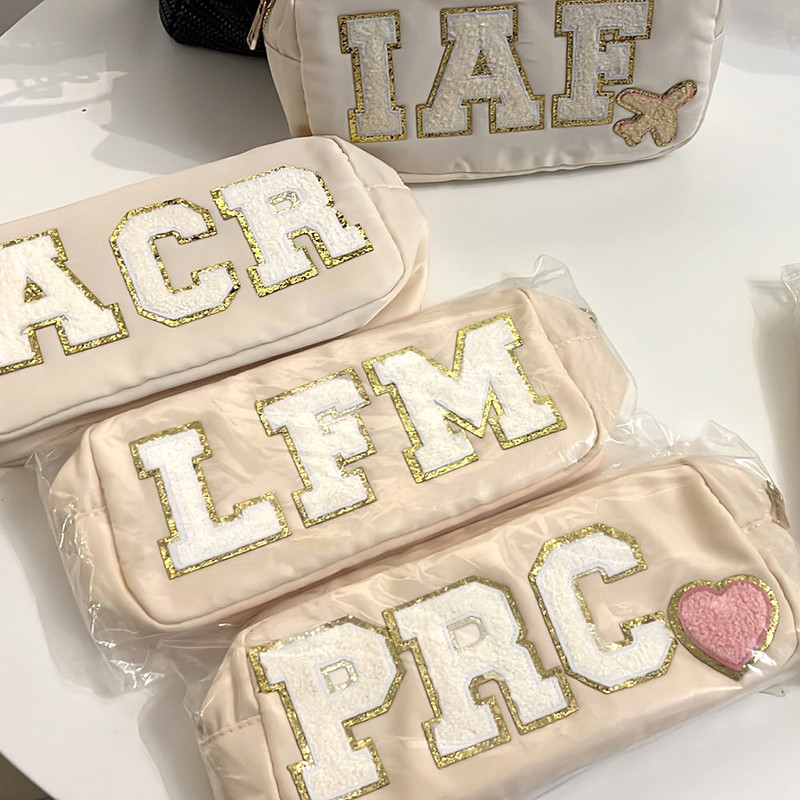 Hímzett név Zsenília betűfoltok AZ Rózsaszín ragadós ábécé tapasz ruhatáskákhoz póló vasalható betűfolt rátét