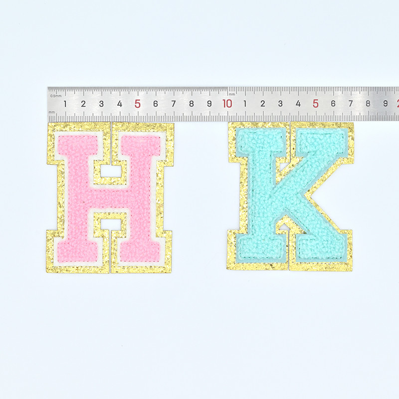 Hímzett név Zsenília betűfoltok AZ Rózsaszín ragadós ábécé tapasz ruhatáskákhoz póló vasalható betűfolt rátét