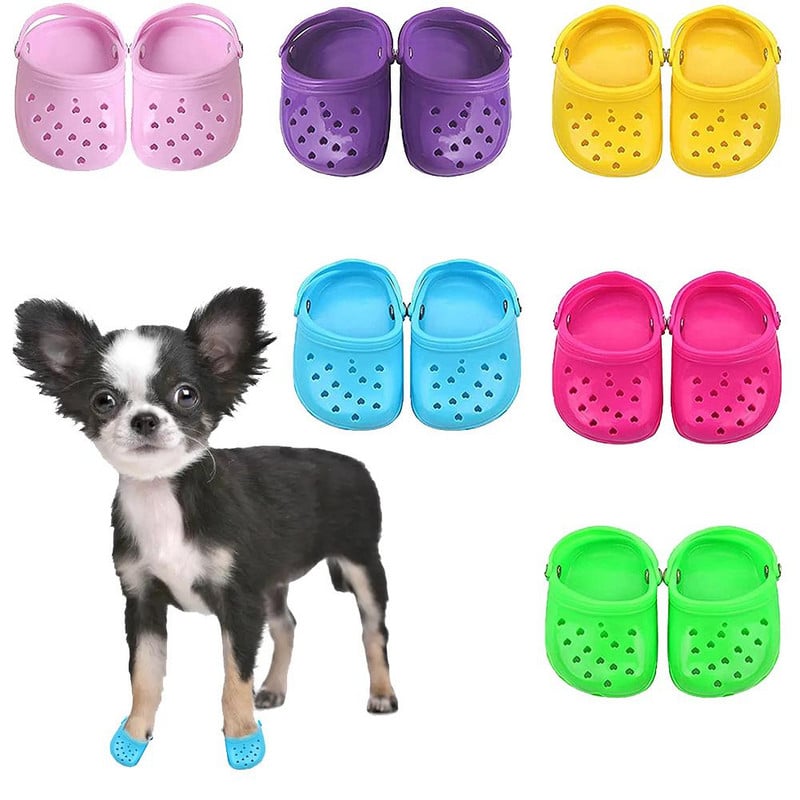 Pāris mazas, jaukas 3D mini sandales čības Plastmasas jauki pludmales apavi Croc Hole Pet Shoe suņiem aksesuāri mājdzīvnieki kucēns mājdzīvnieki mājdzīvnieku preces