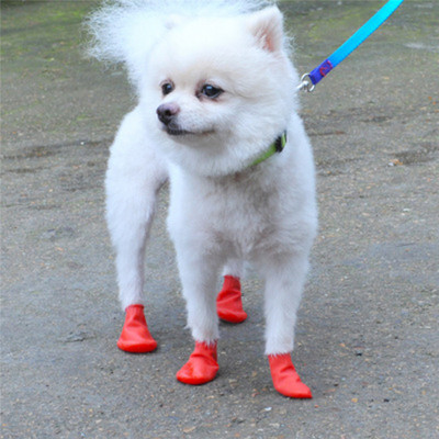 4 db Kutya gumi vízálló cipővédő kisállat zokni lábvédő csúszásmentes kültéri kiskutyák esőcipők mancsvédők