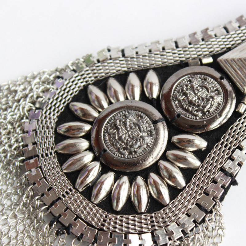 Pušķu kniede Daudzkrāsains Mētelis Epauletes Šūšana Rhinestone Modes Apģērbu Plāksteris Daudzpusīgs Ķēdes Bārksts Amatniecības uzvalks Roku darbs