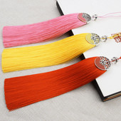 1 gab Amatniecības pušķi Tibetas sudraba ziedu pušķis, ar rokām gatavoti, mīksti zīdaini pušķi ar pakarināmo cilpu, lai izgatavotu amatniecības rotaslietas