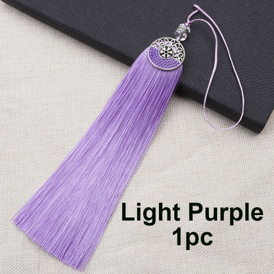 1 gab Amatniecības pušķi Tibetas sudraba ziedu pušķis, ar rokām gatavoti, mīksti zīdaini pušķi ar pakarināmo cilpu, lai izgatavotu amatniecības rotaslietas