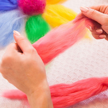 Νέα άφιξη 15 Χρώματα 10g/50g Felting Wool Fiber Soft Roving Felt Fabric Παιχνίδια μαλλί Χειροποίητα τσόχα χειροτεχνήματα DIY Φεστιβάλ Δώρα