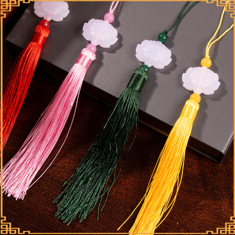 2gab. Divpusējs Lotosa pušķis Ķīnas retro baltā nefrīta pušķi nokarenām ausīm, krītošiem rotājumiem, dekoratīvs kulons