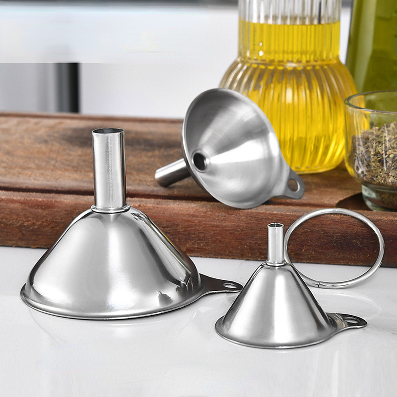 3 vnt / rinkinys Virtuvės alyvos skysčio piltuvas nerūdijančio plieno metalinis piltuvas variklio benzino plovimo skysčio vyno keitimo piltuvo dozavimo įrankis