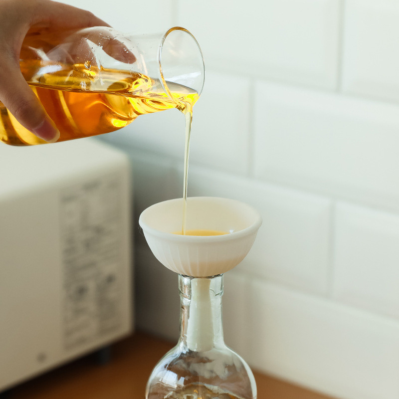 Pārnēsājams silikona salokāms piltuvju sietiņš, teleskopisks, nepiedegošs, šļakatām drošs filtrs virtuves piederumi, eļļa, ūdens, garšvielas, vīna kolba