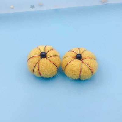 DIY vilnas filca dekorēšana Filcs Pom Pom Roku darbs Materiāli Ķirbju Amatniecība bērniem Filca bumbiņu materiāls Amogurum tamborēta lelle