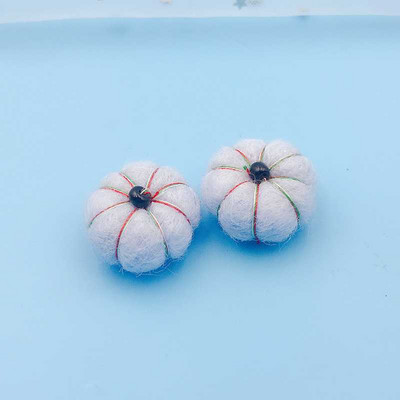 DIY vilnas filca dekorēšana Filcs Pom Pom Roku darbs Materiāli Ķirbju Amatniecība bērniem Filca bumbiņu materiāls Amogurum tamborēta lelle