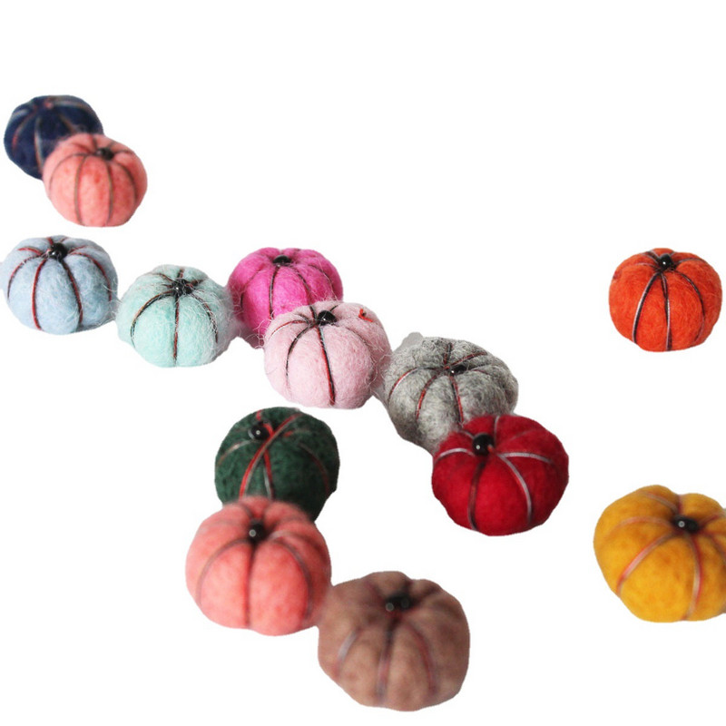 DIY vilnas filca dekorēšana Filcs Pom Pom Roku darbs Materiāli Ķirbju Amatniecība bērniem Filca bumbiņu materiāls Amogurum tamborēta lelle