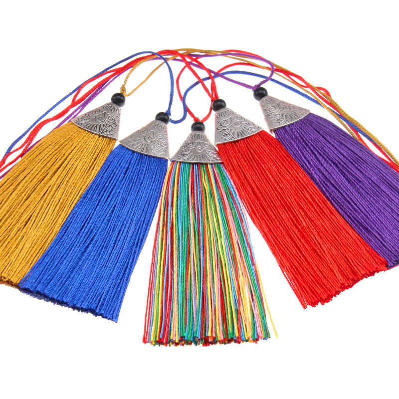 4gab 80 mm sudraba konusa vāciņš ar bārkstīm, pušķi Kulonu pakaramais apģērbam Skatuves kleita Aizkaru festivāla dekorācijas aksesuāri