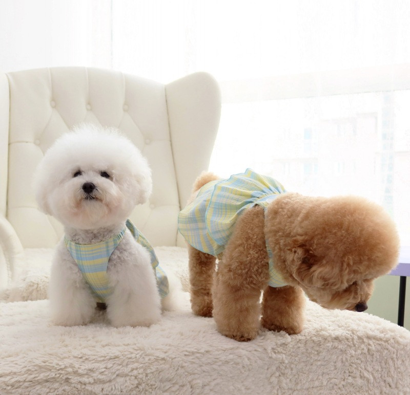 Slāņaina grezna kleita suņiem Vasaras veste viengabala kucēnu pavasara drēbes Čivavas gaiši violets rūtains, gari mājdzīvnieku svārki kaķu apģērbs