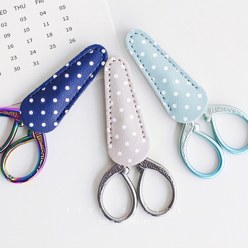 Profesionālās šūšanas šķēres Adatu apstrāde Metāla griešana Šķēres Šūšanas diegu griezējs Instrumenti šūšanas piederumiem Figurētas šķēres