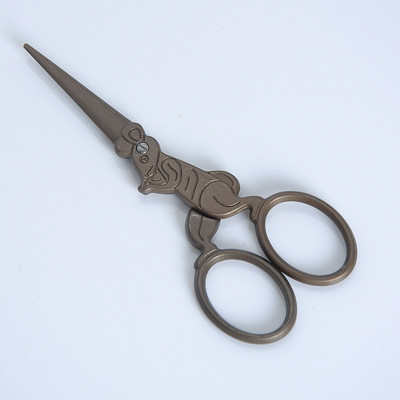 Nerūsējošā tērauda antīkās šķēres melnas un zeltainas 12 dažādu dzīvnieku formas amatniecības šķēres DIY šūšanas piederumi izšūšanas šķēres