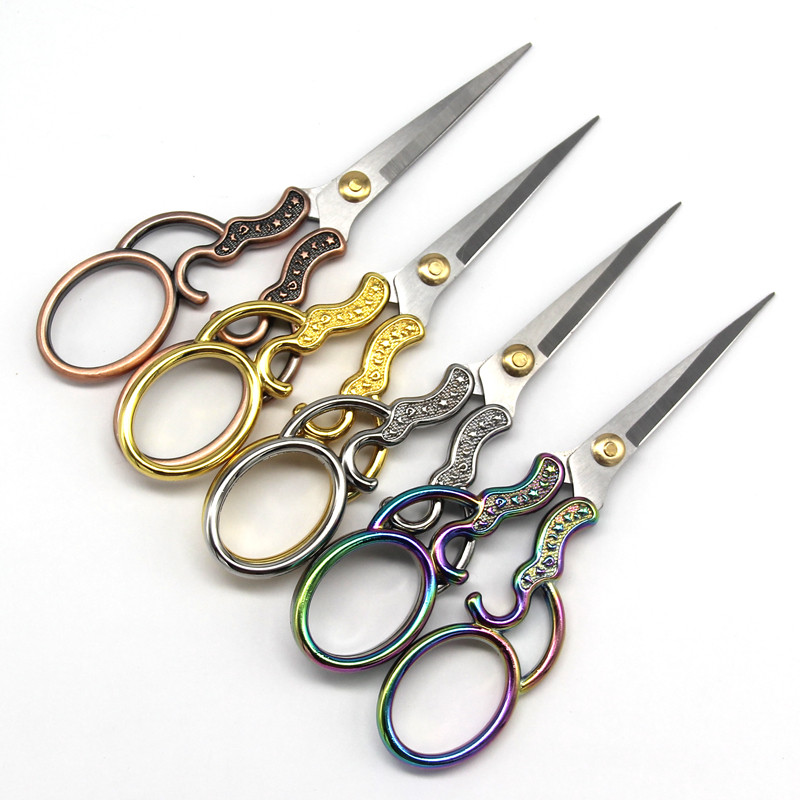 Retro rätsepa käärid ristpistes antiiksed vintage käärid niidid tikandid kääriõmblused kodumajapidamises käsitööks õmblemiseks