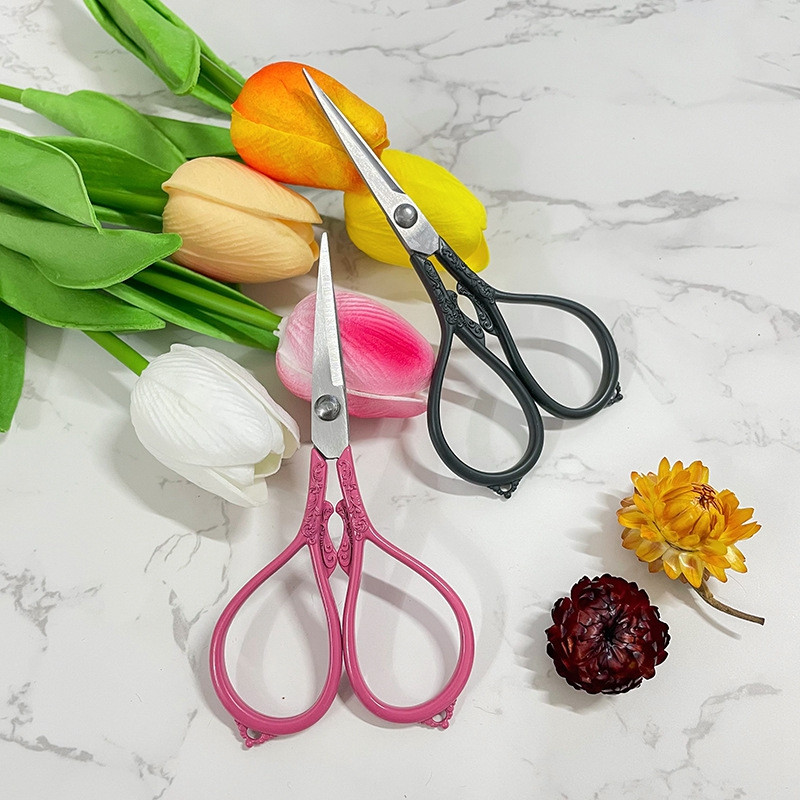 Retro Zakka Šujmašīna Vintage Šķēres Izšūšana Krustdūriens Audums Drēbnieka kopšana DIY Rokdarbi Dūrienu Diegi Šķēres