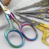 Retro rätsepa käärid ristpistes antiiksed vintage käärid niidid tikandid kääriõmblused kodumajapidamises käsitööks õmblemiseks