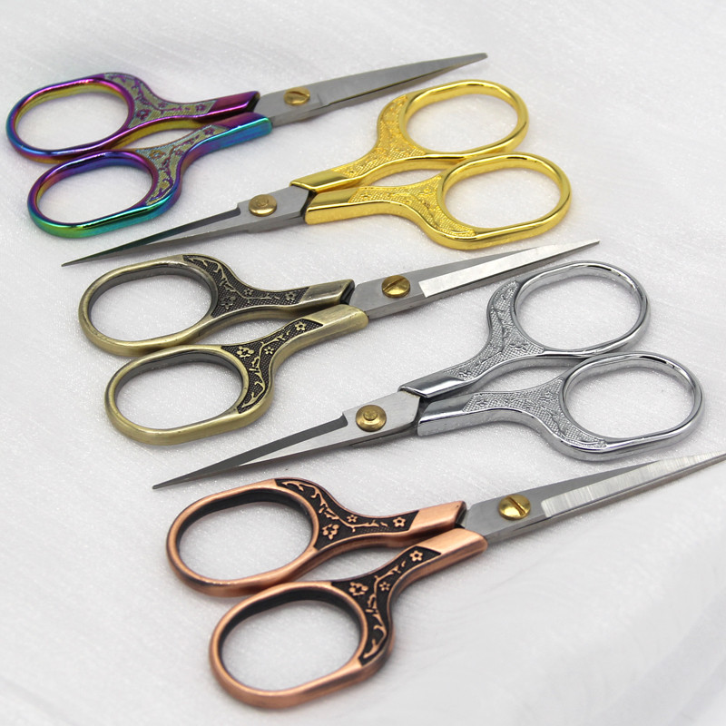 Retro rätsepa käärid ristpistes antiiksed vintage käärid niidid tikandid kääriõmblused kodumajapidamises käsitööks õmblemiseks