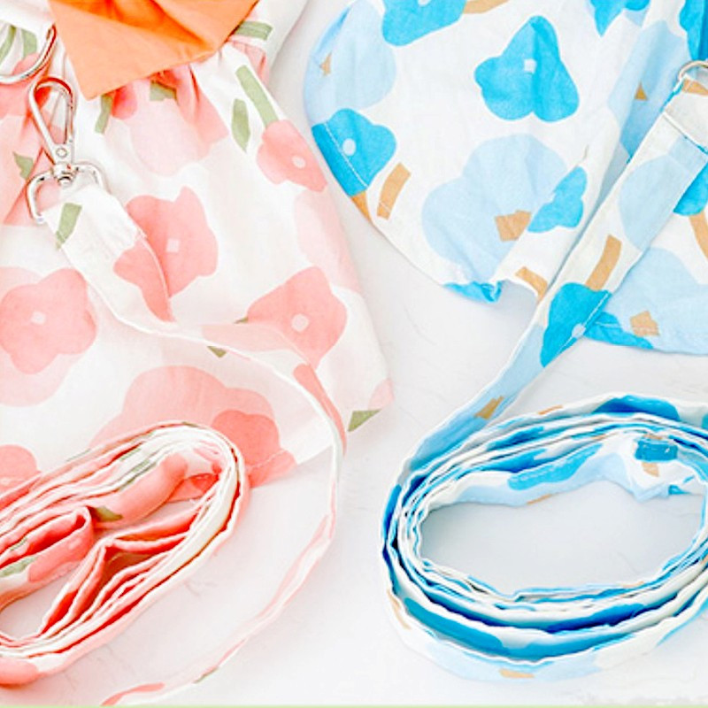 Vasaras suņu kleitas zirglietas ar pavadu Jauka ziedu kaķu kleita bantīte kucēnam princeses svārki Mīksts mājdzīvnieku kaķēnu apģērbs Čivavas apģērbs