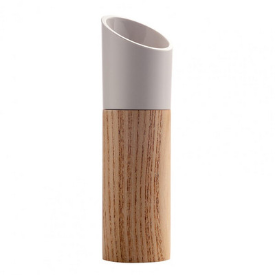 Ilgs kalpošanas laiks Ergonomiski veidota koka piparu dzirnaviņas ēdiena gatavošanai