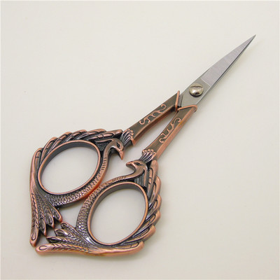 Vintage Eiropas stila izšūšanas šķēres ar pušķu uzpirksteņu šūšanas šķērēm auduma krustdūriena rokdarbu griešanai