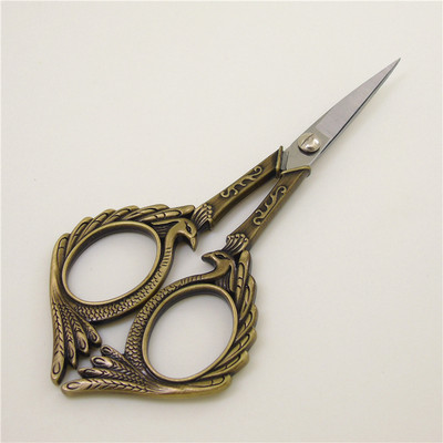 Vintage Eiropas stila izšūšanas šķēres ar pušķu uzpirksteņu šūšanas šķērēm auduma krustdūriena rokdarbu griešanai