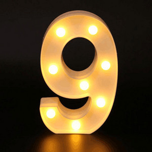 Φωτιστικό 22cm Φωτεινό LED Letter Night Light 26 Αγγλικό Αλφάβητο Αριθμός Μπαταρία Φωτιστικό Diwali Ρομαντικό Χριστουγεννιάτικο Διακόσμηση Γάμου.