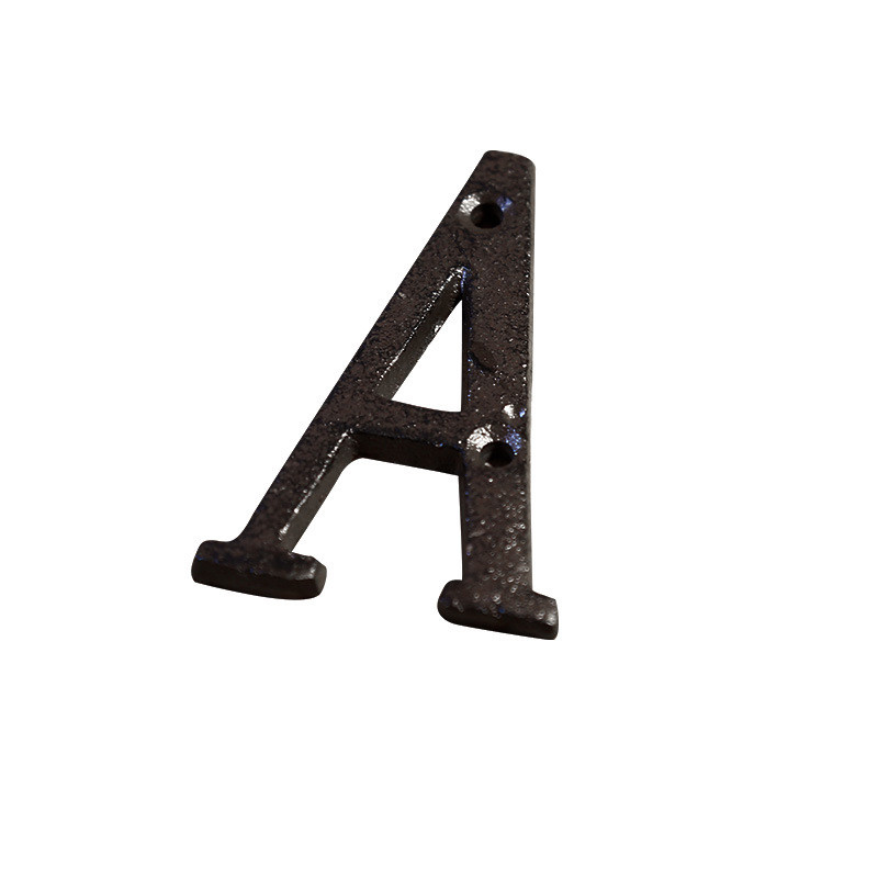 Metalinės raidės Skaičiai su raidėmis A iki Z nuo 0 iki 9 Ketaus apdaila Namo ženklas Durų lenta „Pasidaryk pats“ kavinė Siena graži patina Simbolis