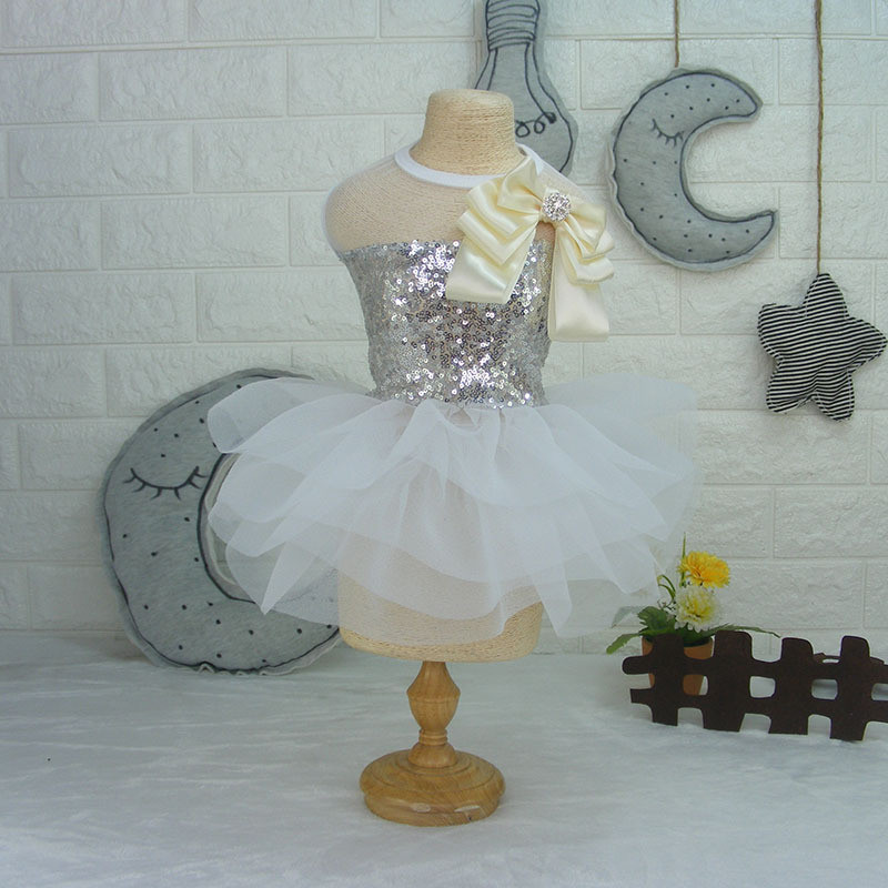 Suņu kāzu kleitas maziem suņiem Vasaras greznas princešu suņu drēbes čivavas kaķim Tutu ballītes svārki kucēnu apģērbs