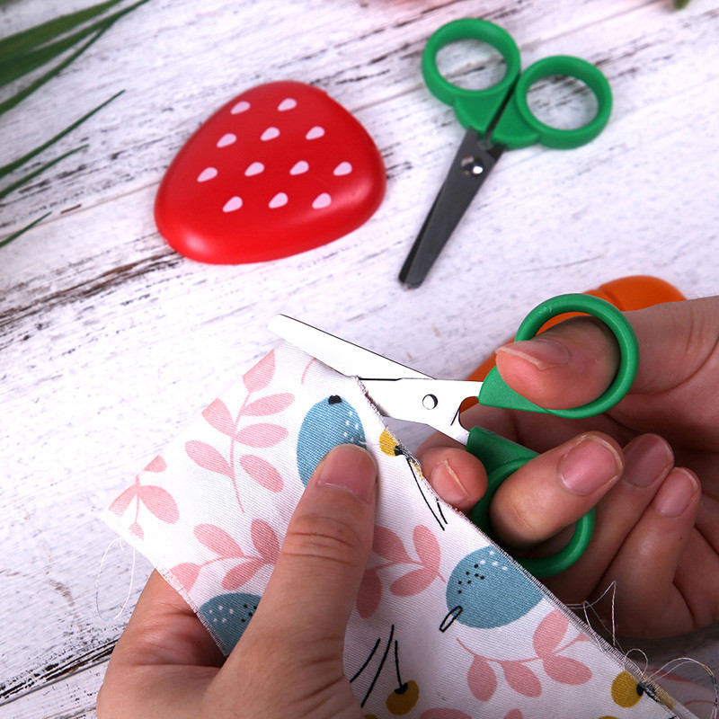 TLKKUE Mini šūšanas šķēres amatniecībai Mazas plastmasas šķēres DIY griešanas piederumi Bērnu drošība Papīra griešanas mājsaimniecības instruments