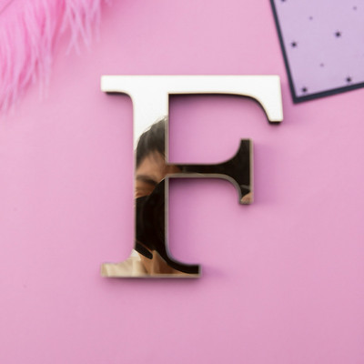 Auksiniai 3D veidrodiniai raidžių sieniniai lipdukai, skirti logotipui pavadinimas Vestuvės meilės raidės „pasidaryk pats“ abėcėlė Anglų sienų dekoro freska Namų dekoravimas