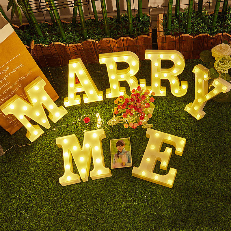 Alfabēta burtu LED gaisma Gaismas ciparu gaisma personalizēti burti Gaiši kāzu dzimšanas dienas svinības Mājas guļamistabas mājas dekorēšana