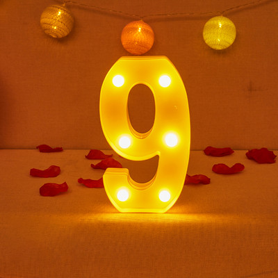 Ukrasna LED svjetleća slova s brojevima Bijela plastična nadstrešnica Svjetla s brojevima Znak Party Wedding Decor Broj na baterije