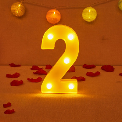 Ukrasna LED svjetleća slova s brojevima Bijela plastična nadstrešnica Svjetla s brojevima Znak Party Wedding Decor Broj na baterije