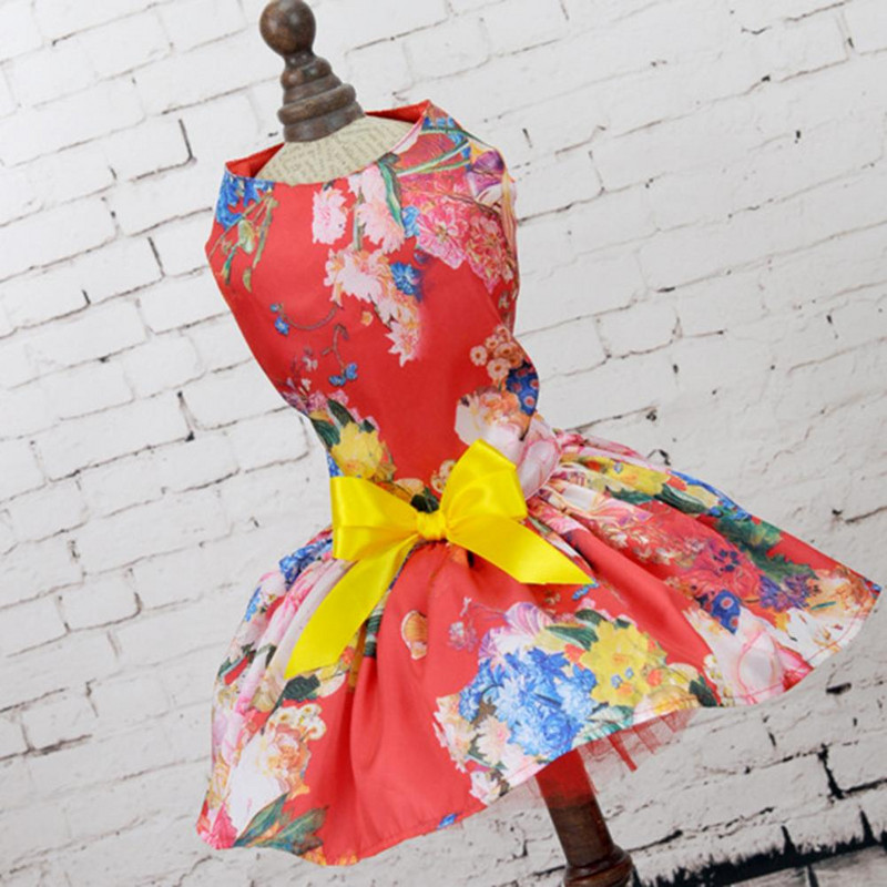 Mājdzīvnieku apģērbi Stilīga suņu kleita Salda suņu princešu kleita ar jostu Jauka mājdzīvnieku kāzu kleita Vasaras mājdzīvnieku drēbes kaķu kleita