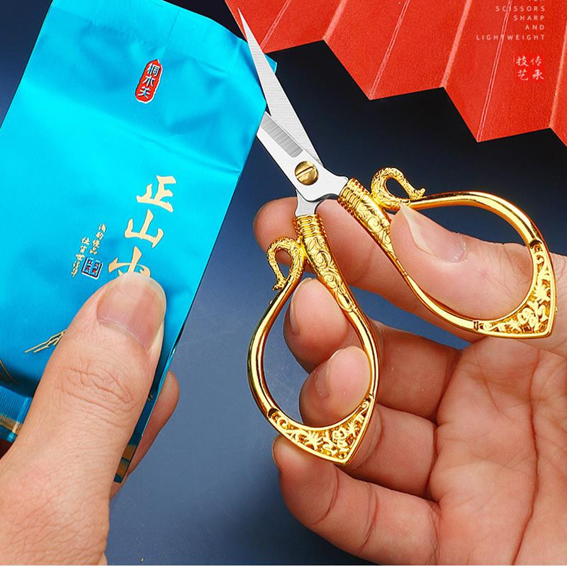 Retro drēbnieki Šķēres Krustdūriens Antīks Papīrs Grieztas Šķēres Diegi Izšuvumi Šķērveida šūšanas Rokdarbu mājsaimniecības Šūšanai