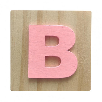 Modes koka bloki Priedes koka burtu bloki, bez skrāpējumiem, brīvi stāvošs agrīnās izglītības burtu bloks