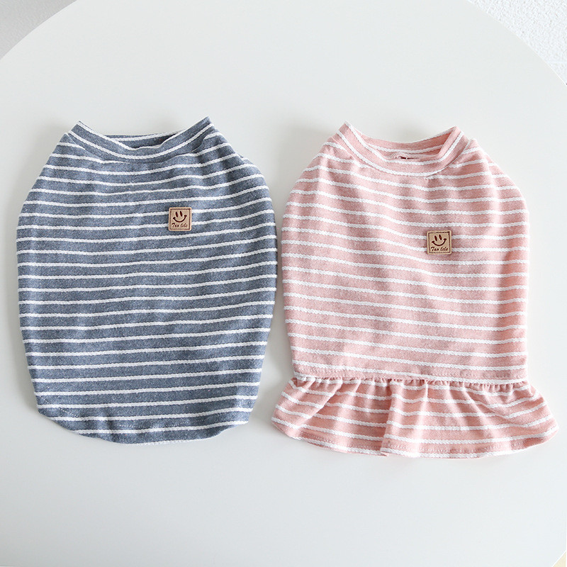 Xs-xxl Izmērs Rozā Pelēkas Krāsas Svītrainas Apdrukas Pavasara un Rudens Suņu Apģērbs Mīksts Materiāls Kokvilna Mājdzīvnieku Apģērbi Dizaineru Suņu Apģērbi