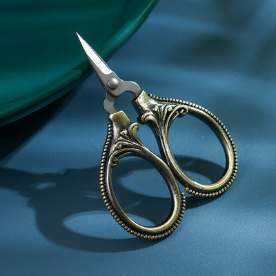 Kuldsed käärid siksakäärid, vastupidavad kõrgterasest vanaaegsed rätsepakäärid, käsitööna kasutatavad kangakääride õmbluskäärid