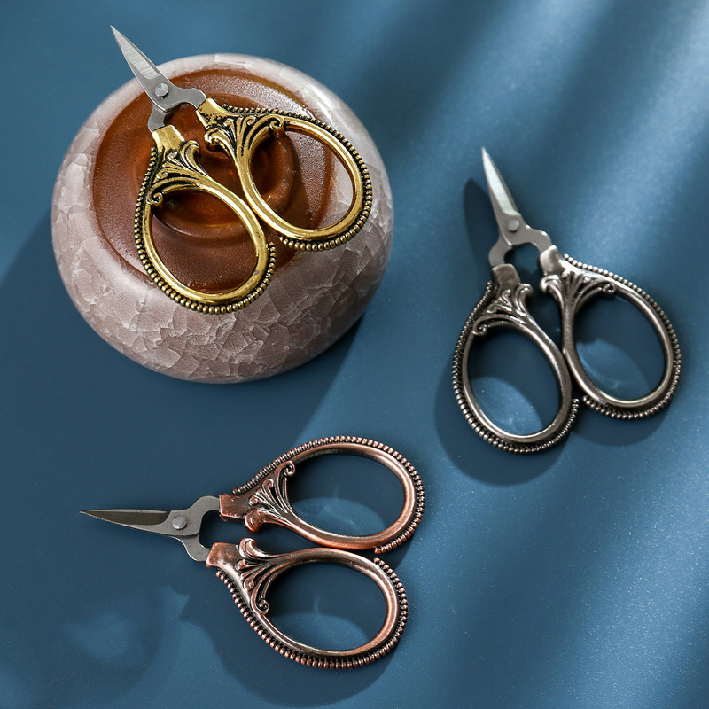 Kuldsed käärid siksakäärid, vastupidavad kõrgterasest vanaaegsed rätsepakäärid, käsitööna kasutatavad kangakääride õmbluskäärid