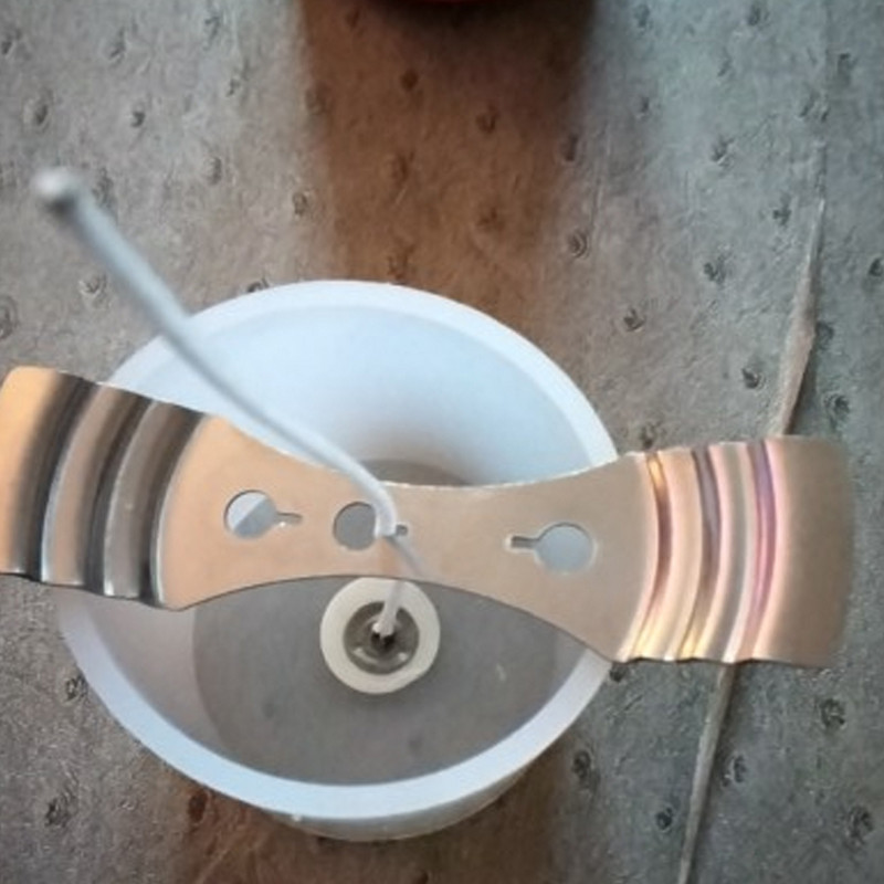 200 gab. Sveču daktis uzlīmes Līmējošas karstumizturīgas putas abpusēja lente vaskam Fiksēta pamatnes turētāja statīva sveču izgatavošanas piederumi