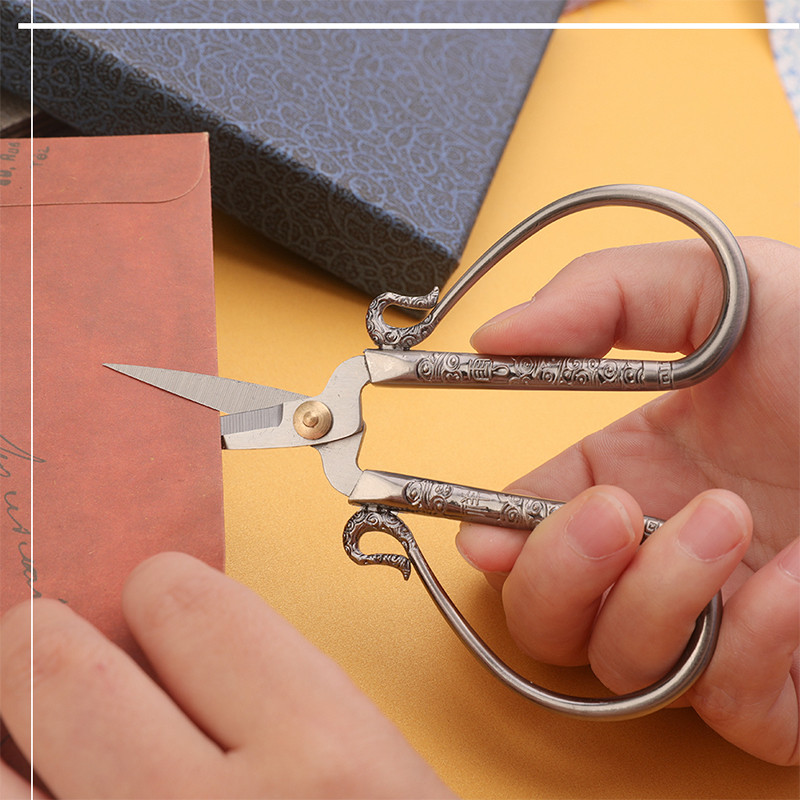 SHWAKK Vintage Retro Tailor Scissor Sewing Ebroidery Craft CrossStitch European Style Scissors for Fabric DIY Home Tools