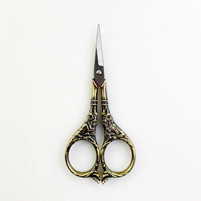 Eiropas stila retro stila nerūsējošā tērauda amatniecības šķēres šķēres antīkas griezējas griešanas izšūšanas krustdūriena šūšanas rīks