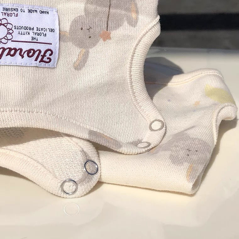 Kisállat aranyos nyúl mellény Kisállat aljszőrzet macska kutya nyúl mellény aljszőr Yorkshire máltai otthoni jelmez Tavaszi és őszi macskaruhák